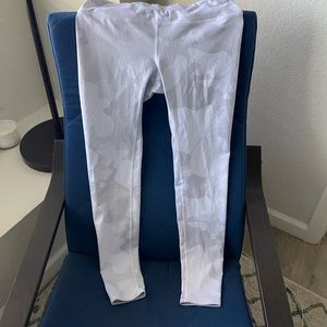 Alo Yoga white camo leggings